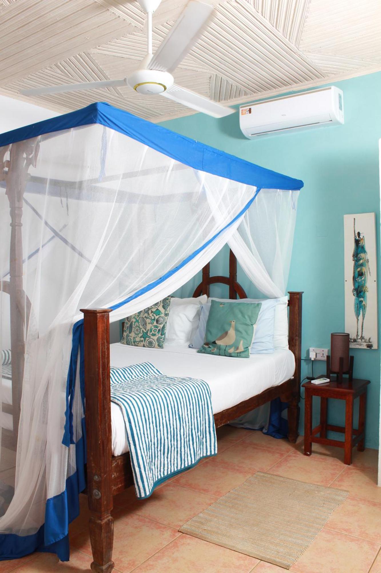 Driftwood Beach Lodge Jambiani  Exterior photo