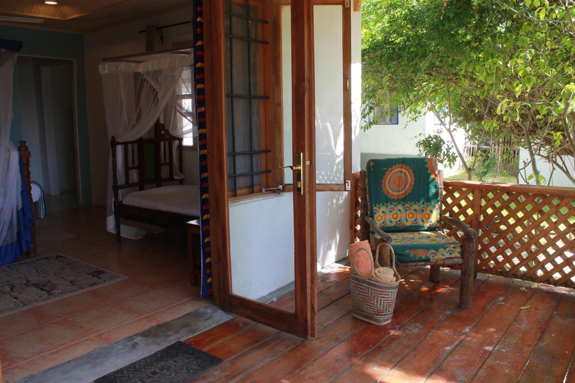 Driftwood Beach Lodge Jambiani  Exterior photo